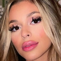 Taylor Shay Naken