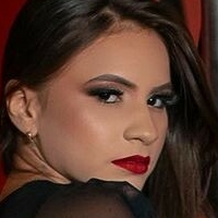 Tayna Tavares Naken