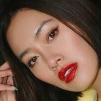 Tiffany Hsu Naken