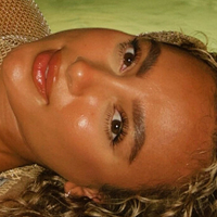 Toni Camille Naken