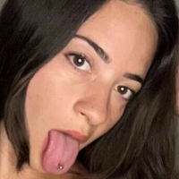 trinivc Naken
