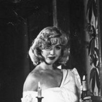 Valda Hansen Naken