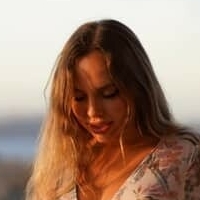 Veronica Bielik Naken