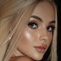 Victoria Real Beauty Naken