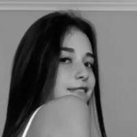 Vitória Motta Naken