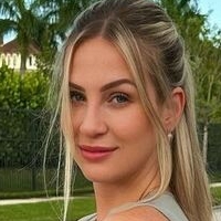 Vitoria Nicolau Naken