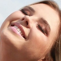 Vivian Blush Naken