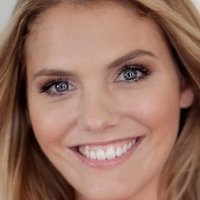 Viviane Geppert Naken