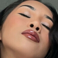 Zella Naken