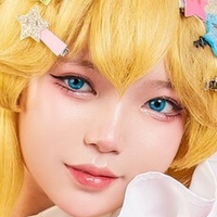 ZinieQ Naken