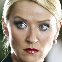Zoe Lucker Naken